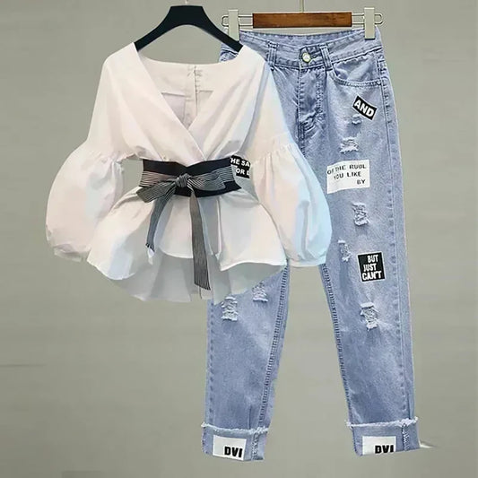 Elegant V-Neck Stripe Lantern Sleeve Top with Ripped Jeans
